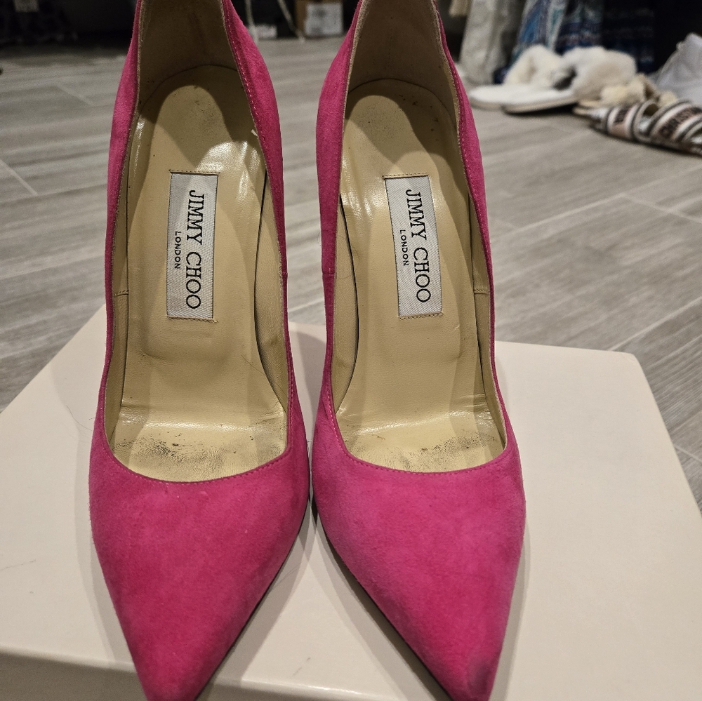Shoes - Picture 3 of 8